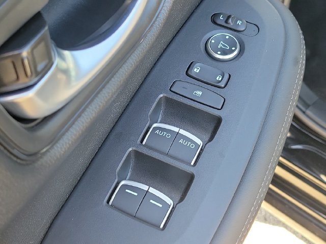 Used 2025 Honda HR-V EX-L image 19