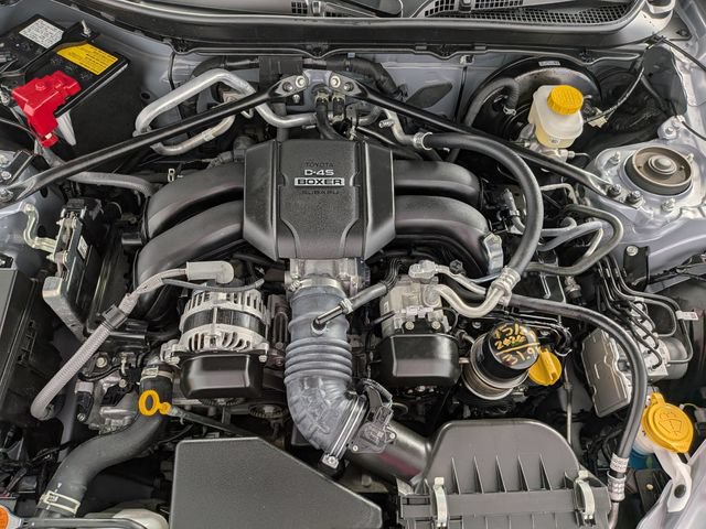 Used 2022 Toyota GR86 w/ ALL Weather Mat Package (TMS) RWD image 23