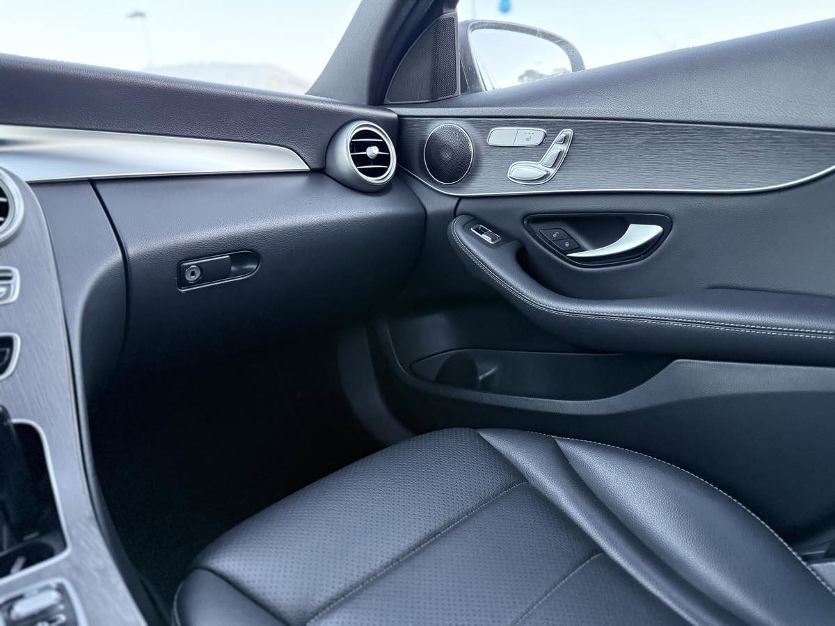 Used 2021 Mercedes-Benz C 300 Sedan image 21