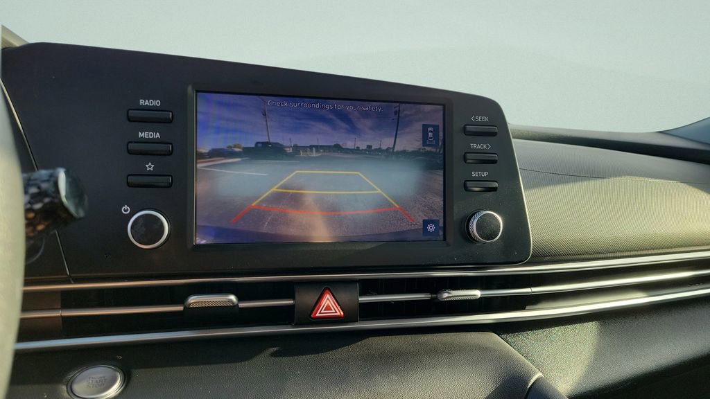 Used 2023 Hyundai Elantra SEL image 17
