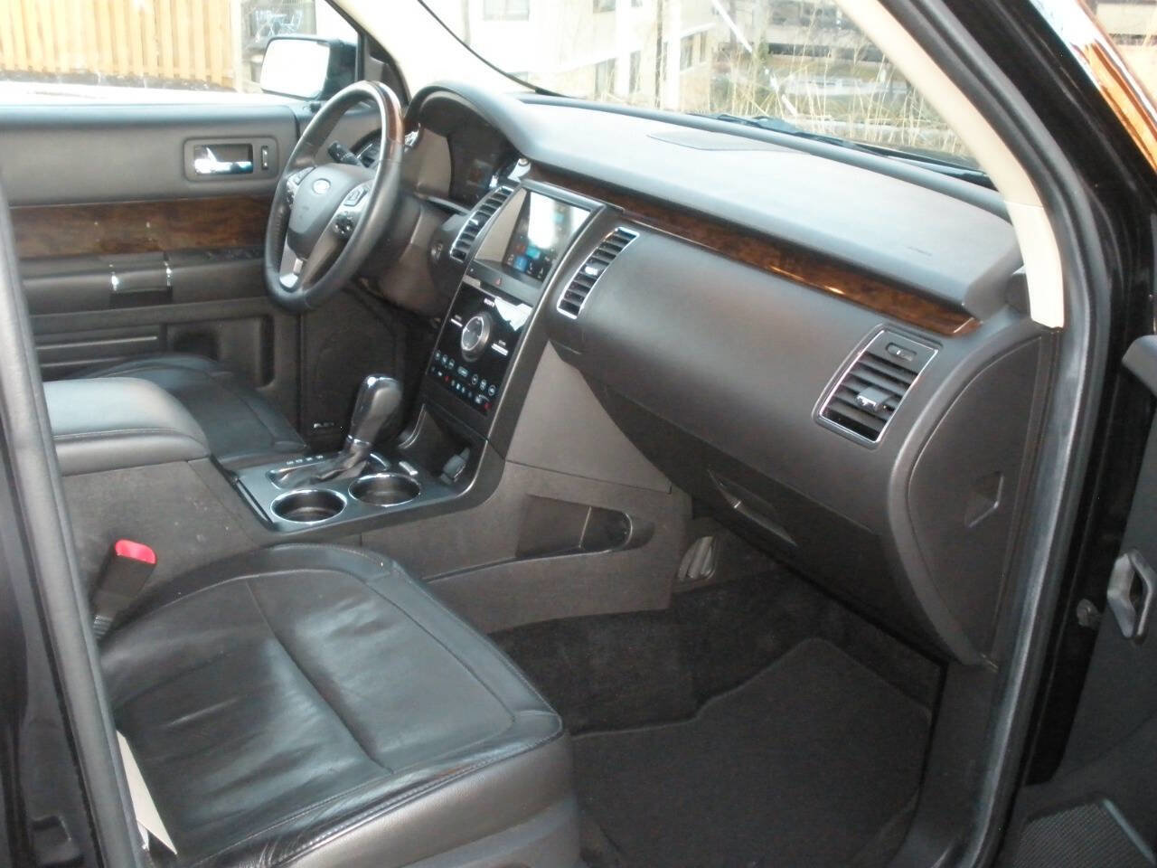 Used 2019 Ford Flex Limited image 32