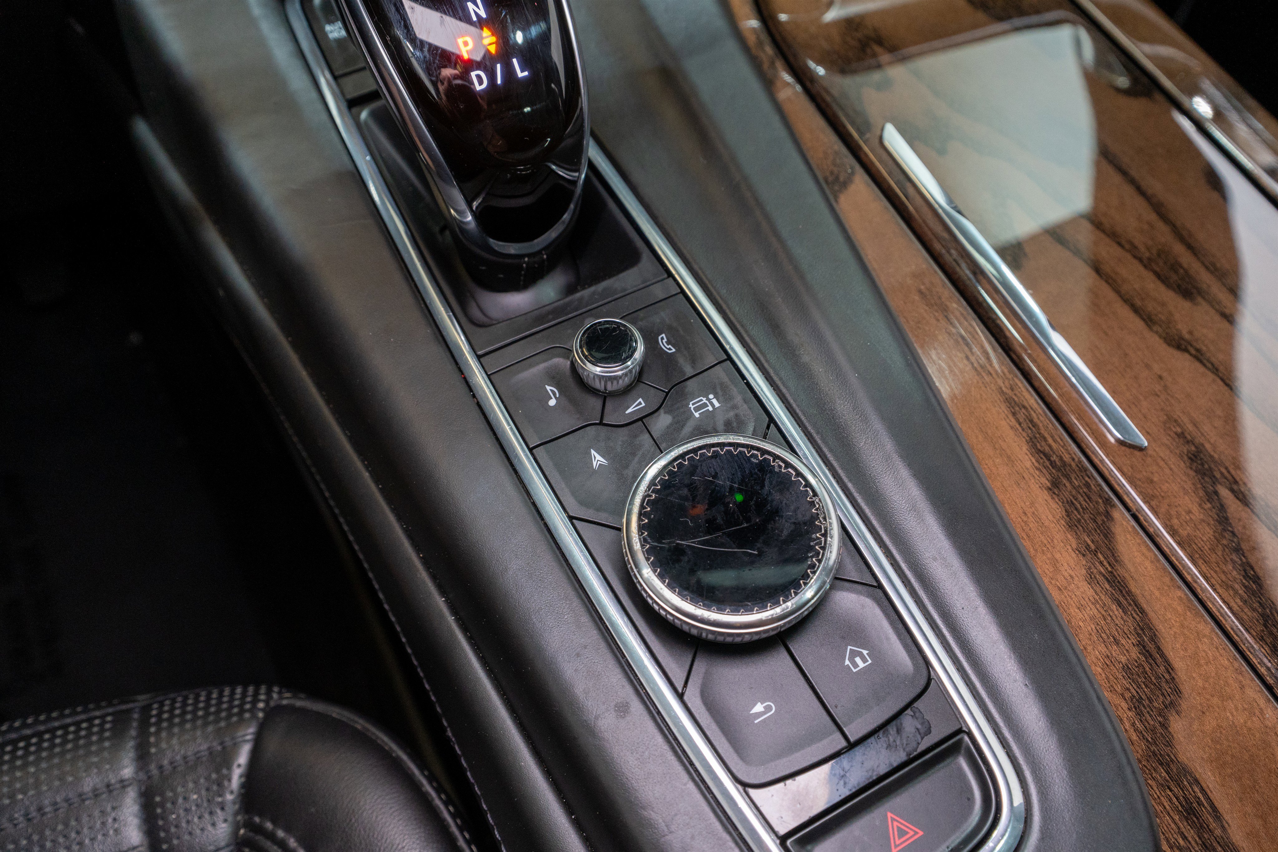 Used 2021 Cadillac Escalade ESV Sport Platinum AWD/4WD image 27