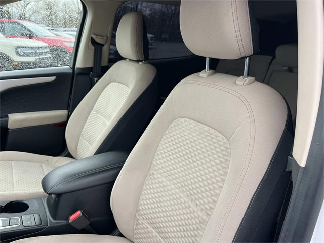 Certified 2020 Ford Escape SE image 28