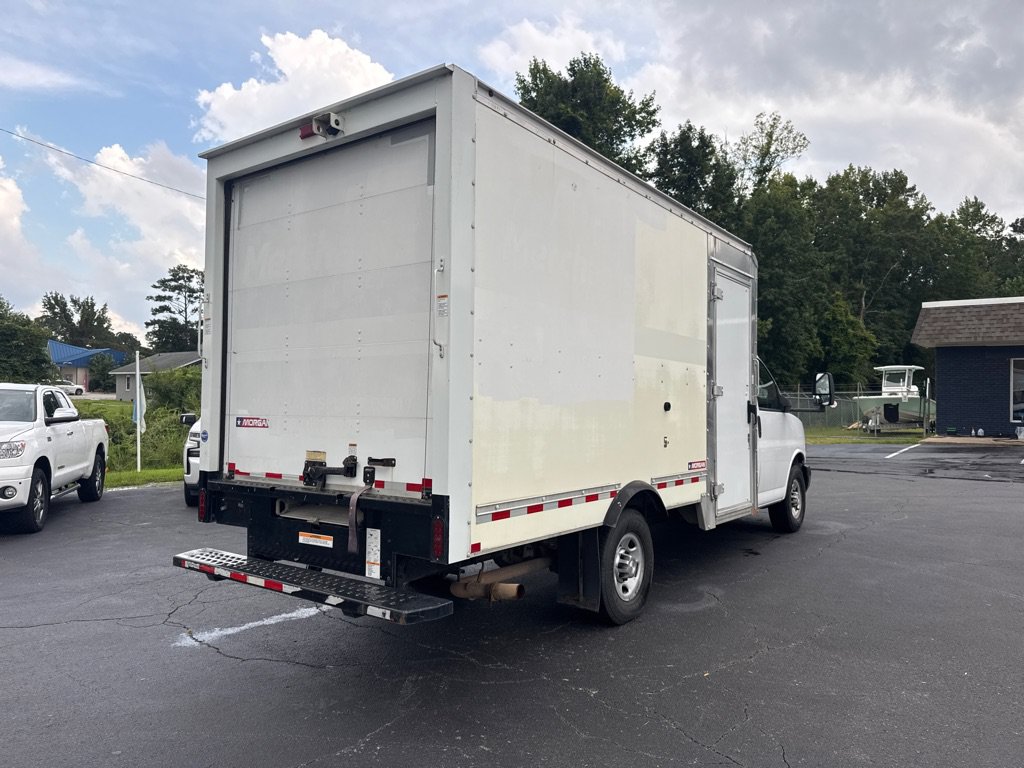 Used 2021 Chevrolet Express 3500 w/ Power Convenience Package RWD image 5