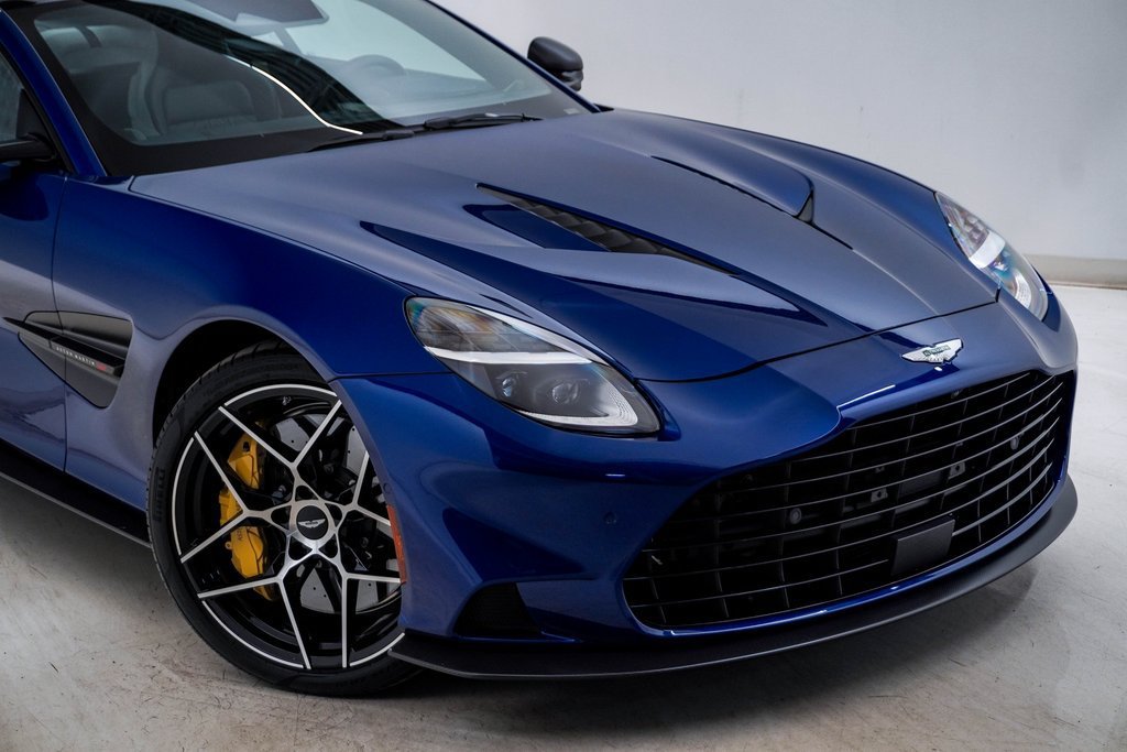 New 2025 Aston Martin Vanquish RWD image 4