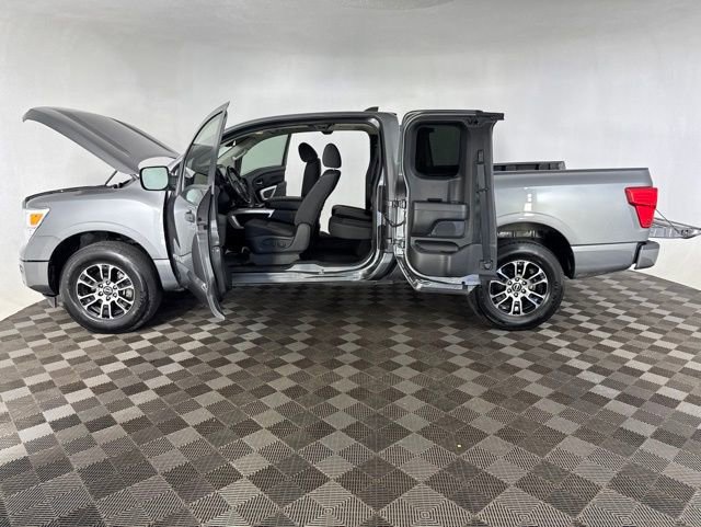 Certified 2024 Nissan Titan SV AWD/4WD image 9