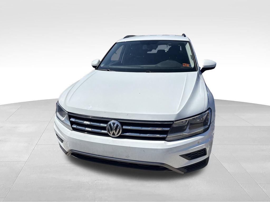 Used 2018 Volkswagen Tiguan SEL AWD/4WD image 2