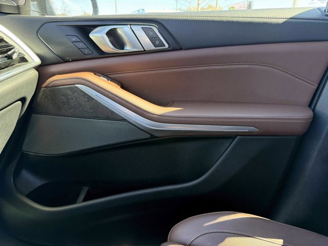 Certified 2024 BMW X7 M60i w/ Climate Comfort Package image 25