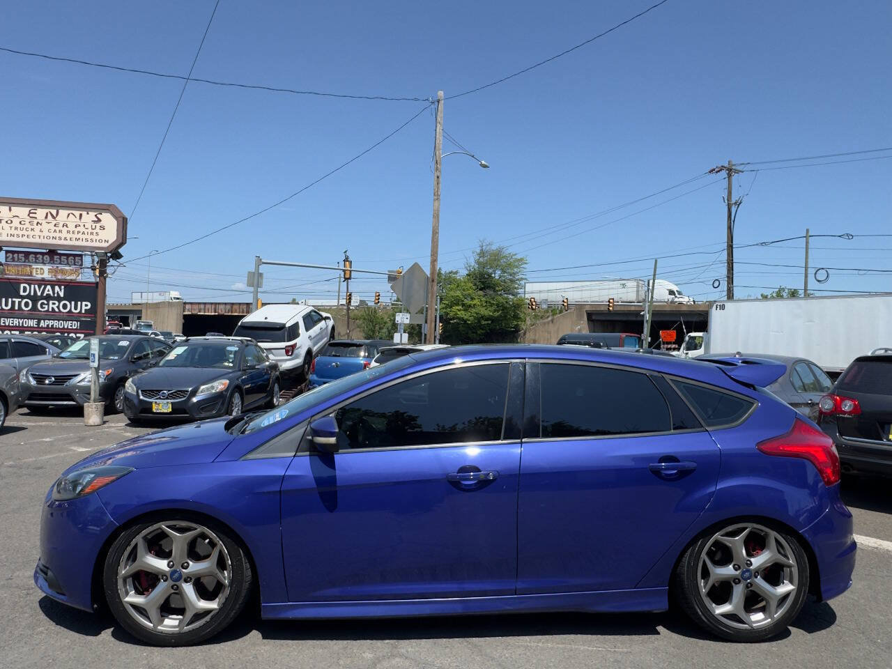 Used 2014 Ford Focus ST FWD image 3