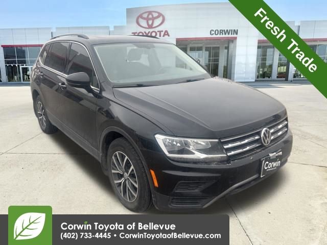 Used 2019 Volkswagen Tiguan SE w/ Panoramic Sunroof Package image 1
