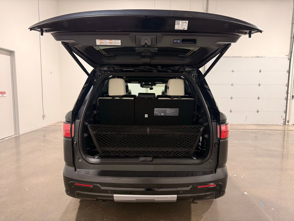 Used 2024 Toyota Sequoia Capstone image 9