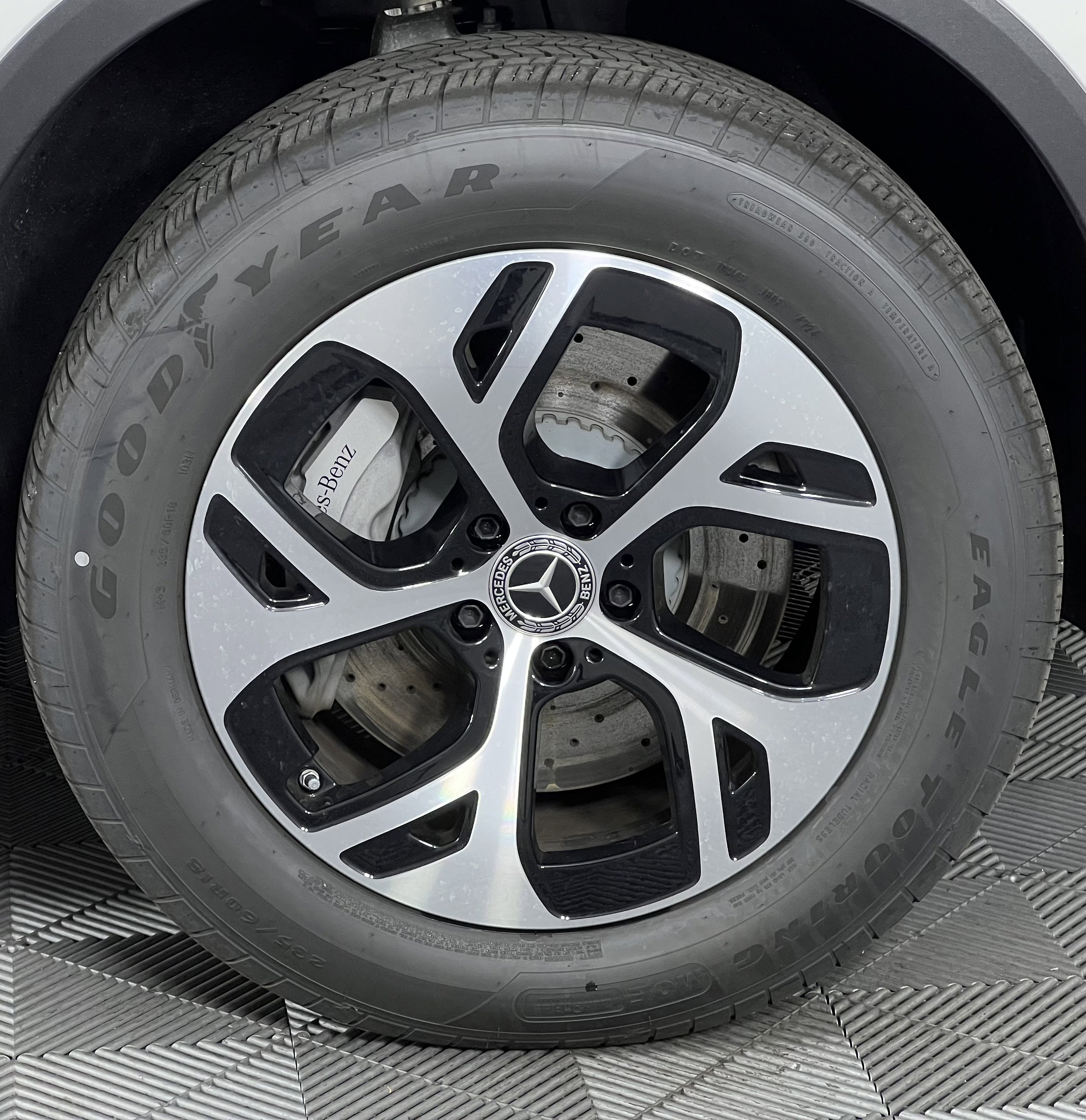 New 2025 Mercedes-Benz GLC 350e 4MATIC image 15