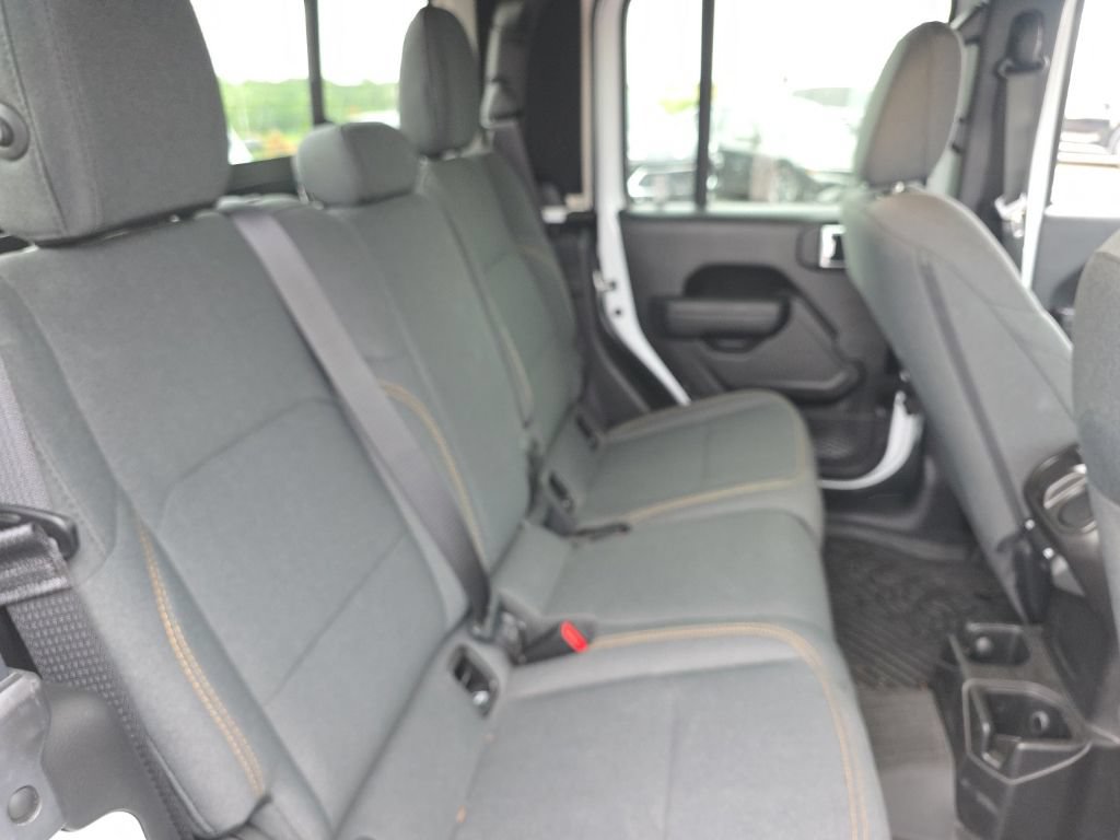Used 2024 Jeep Gladiator Sport AWD/4WD image 22