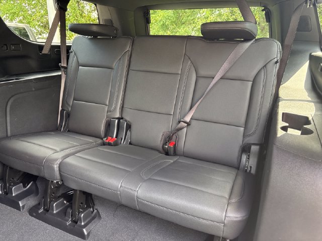 Used 2026 Chevrolet Suburban Z71 w/ Comfort Package AWD/4WD image 21