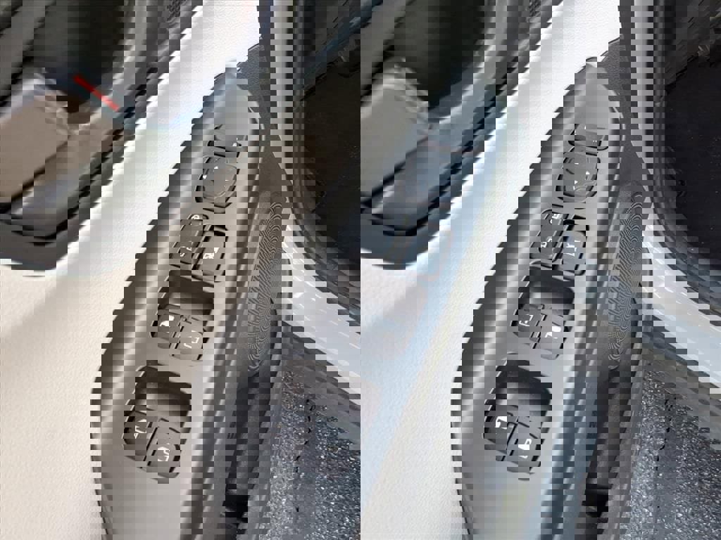 Used 2022 Hyundai Kona SEL image 7