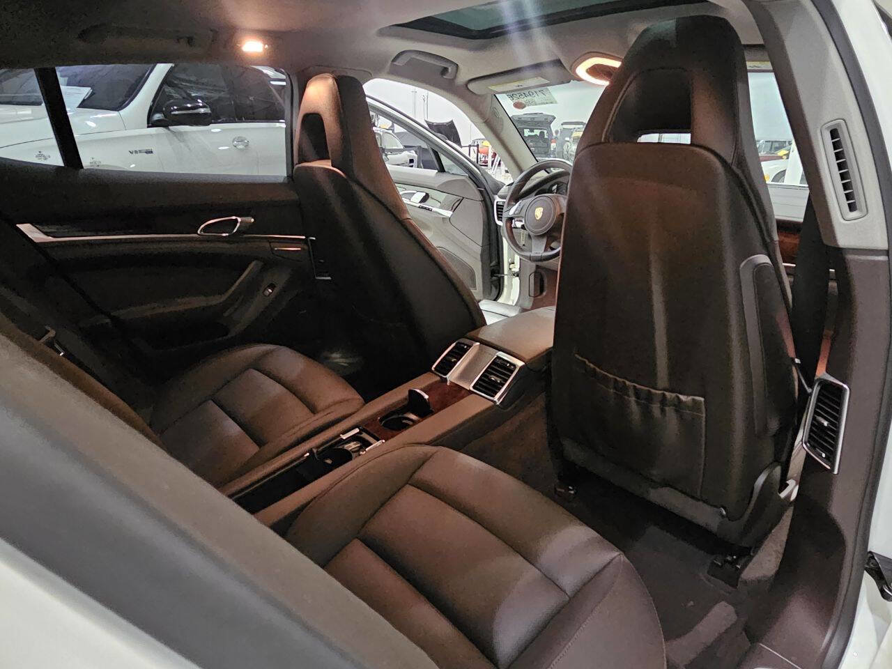 Used 2010 Porsche Panamera S image 18