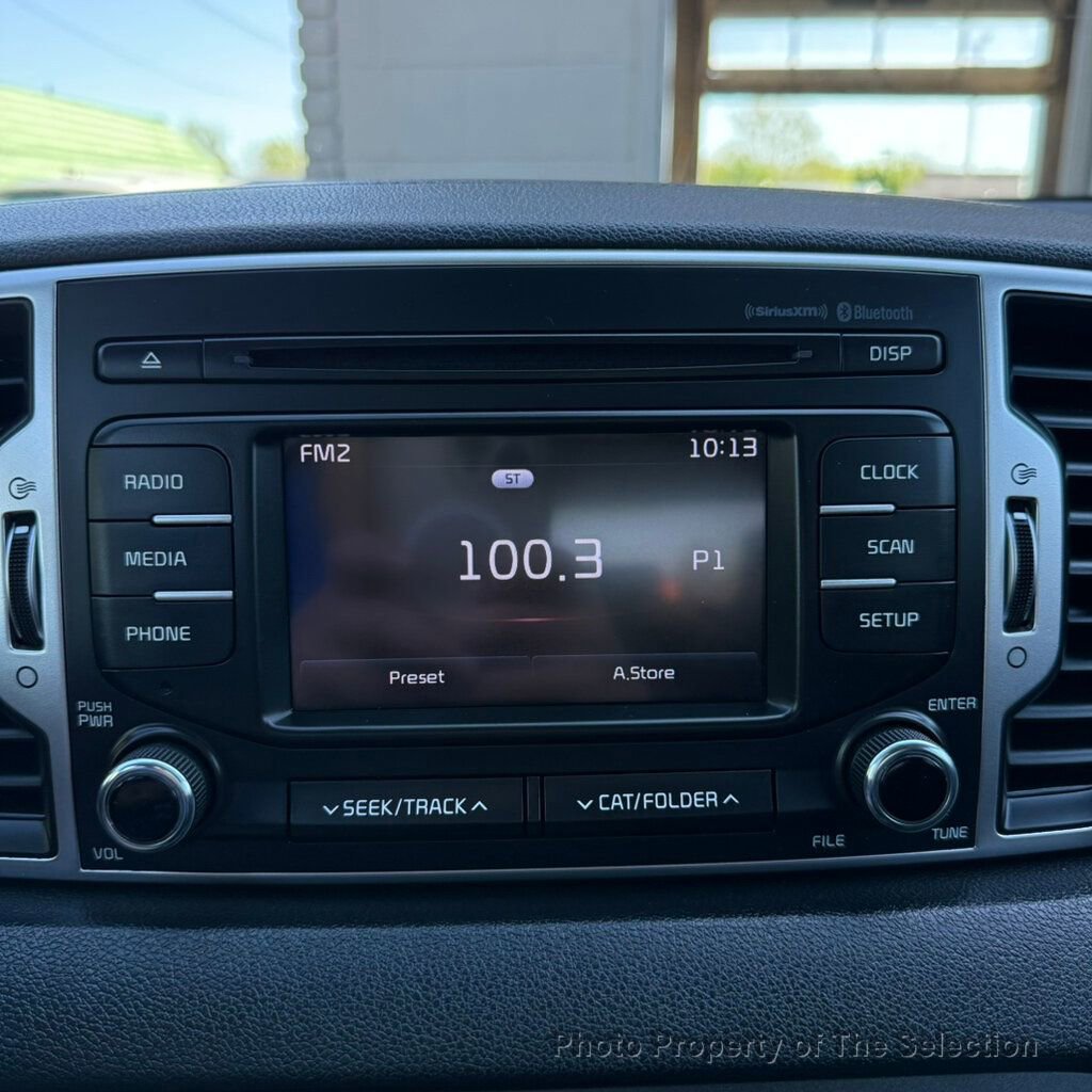 Used 2018 Kia Sportage LX image 32