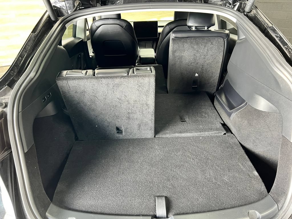 Used 2025 Tesla Model Y Long Range AWD/4WD image 22