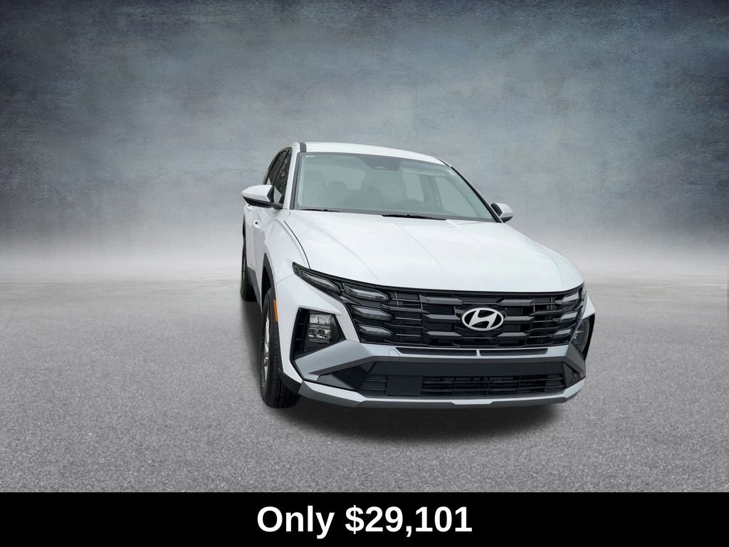 Used 2025 Hyundai Tucson SE image 4