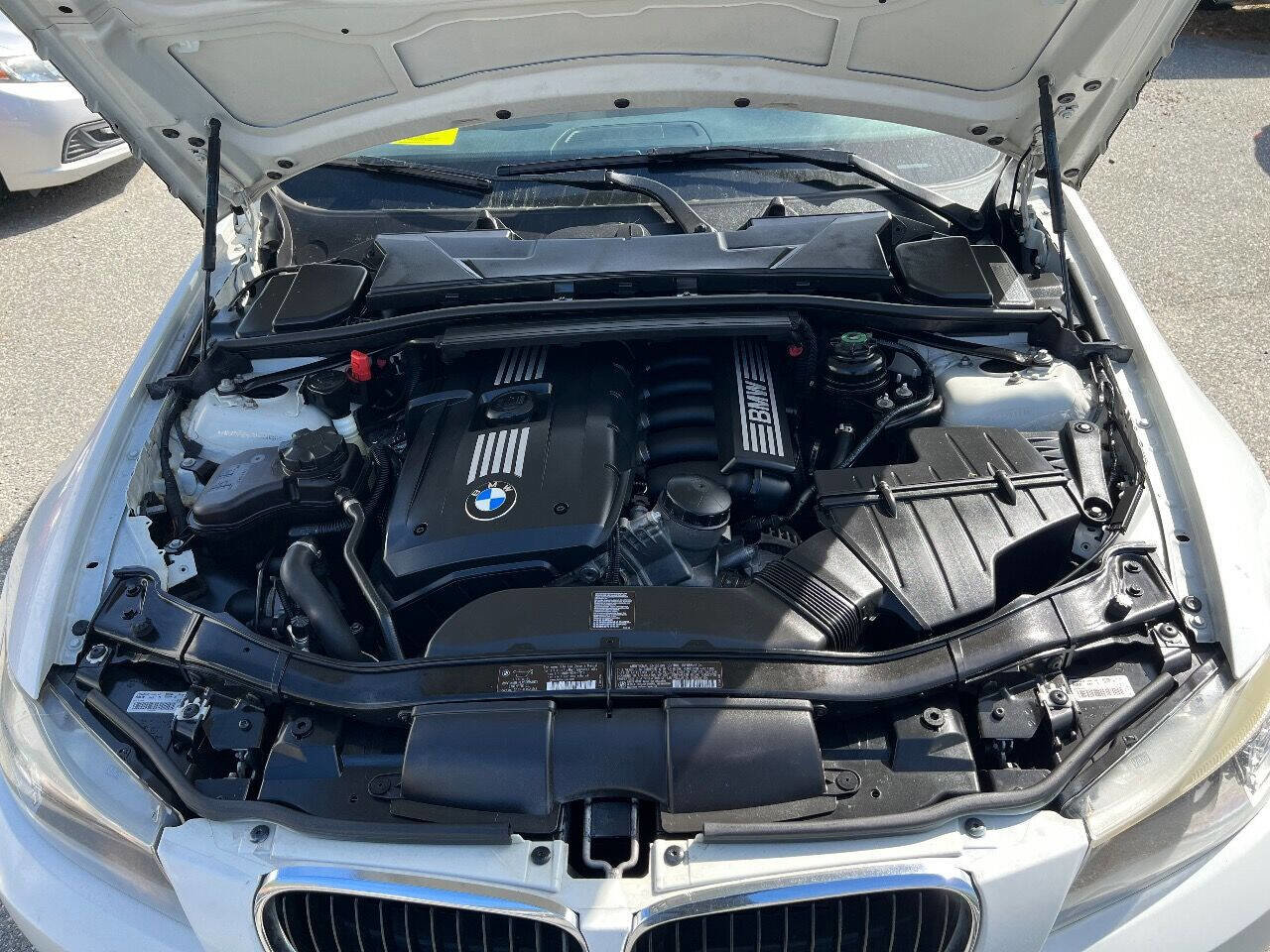 Used 2011 BMW 328i Sedan RWD image 26