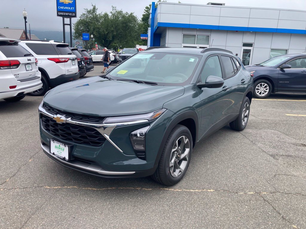 New 2026 Chevrolet Trax LT w/ LT Convenience Package FWD image 23