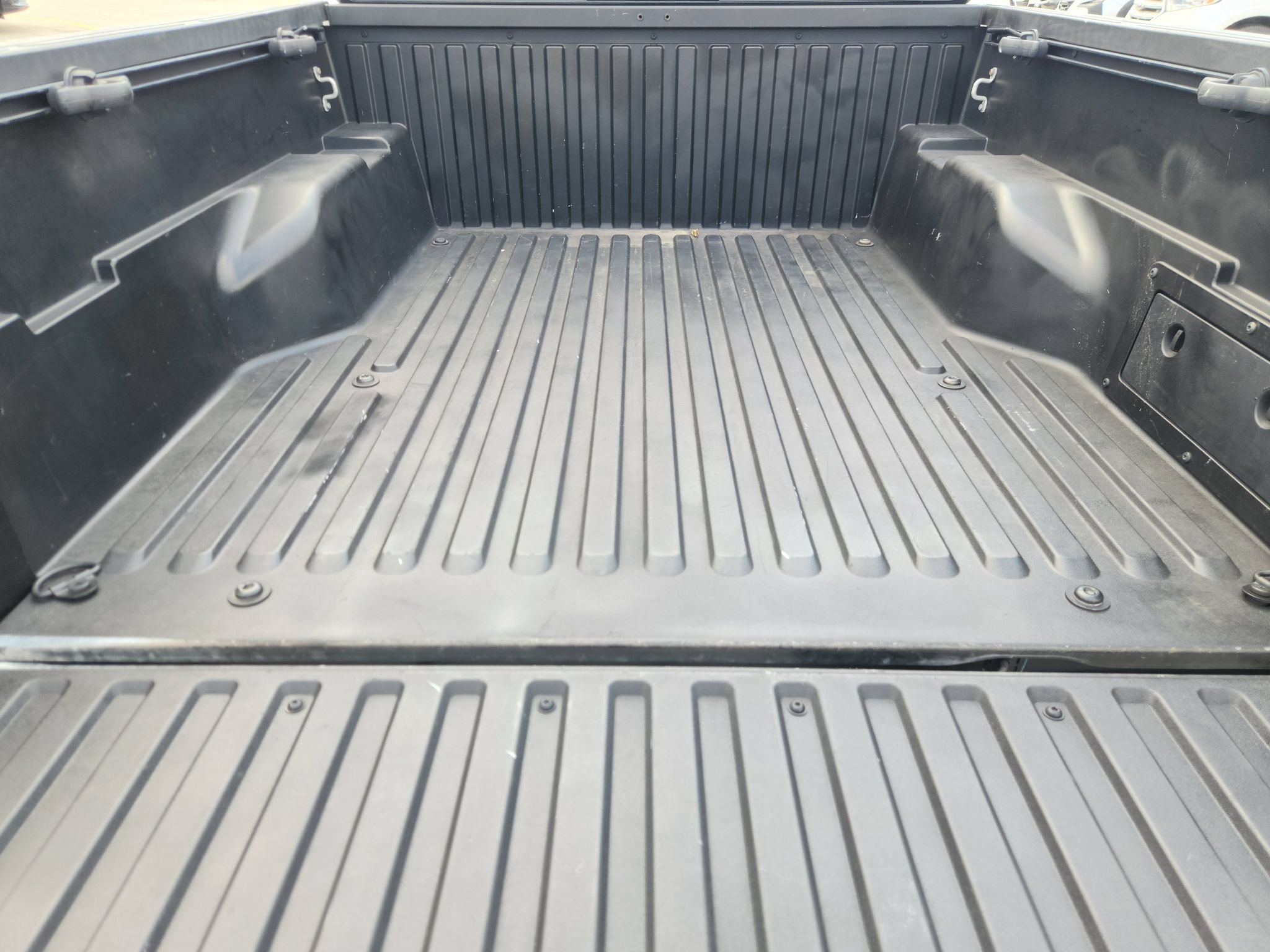 Used 2023 Toyota Tacoma SR5 RWD image 33