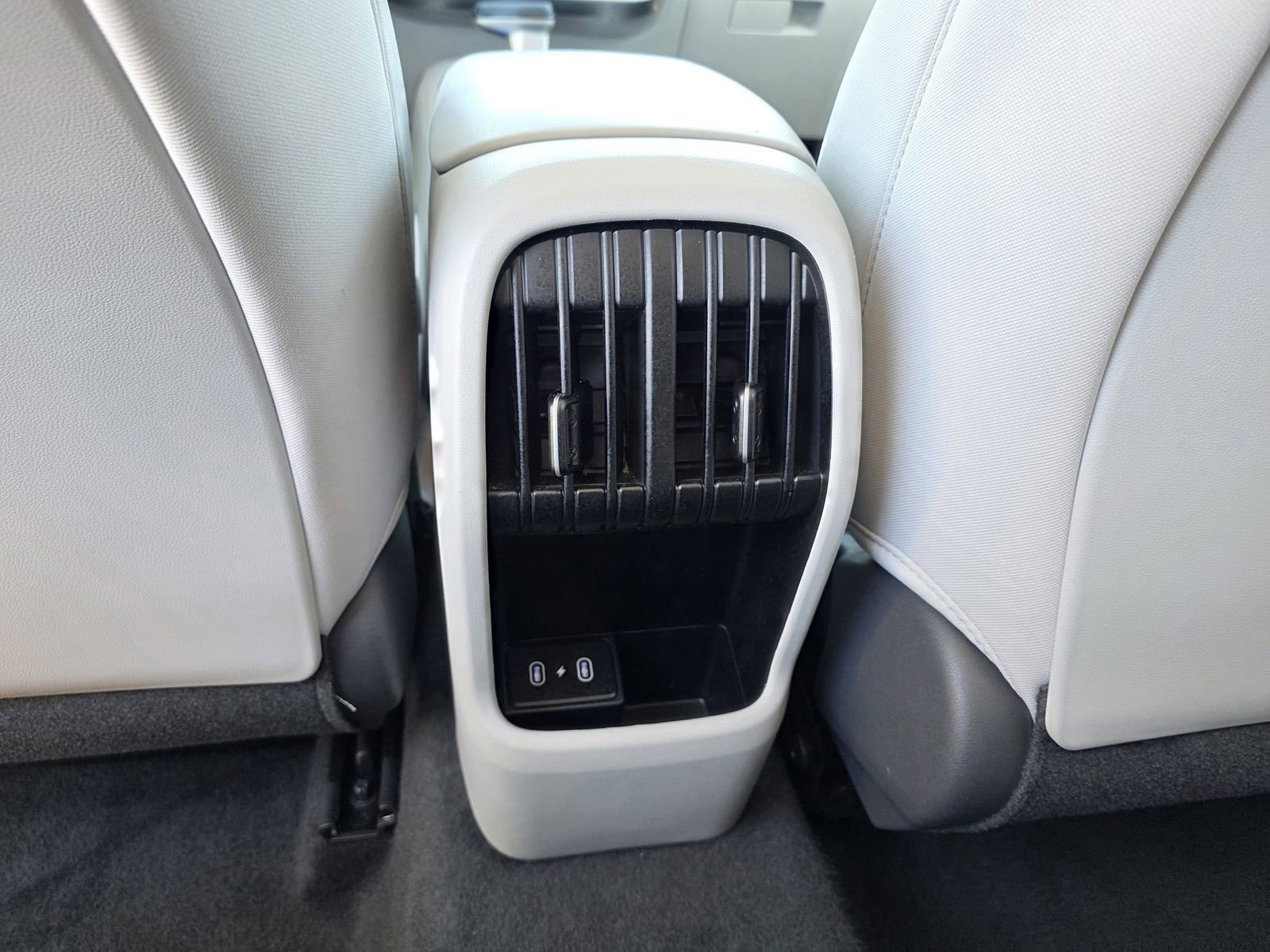 Certified 2025 Hyundai Kona SEL image 17