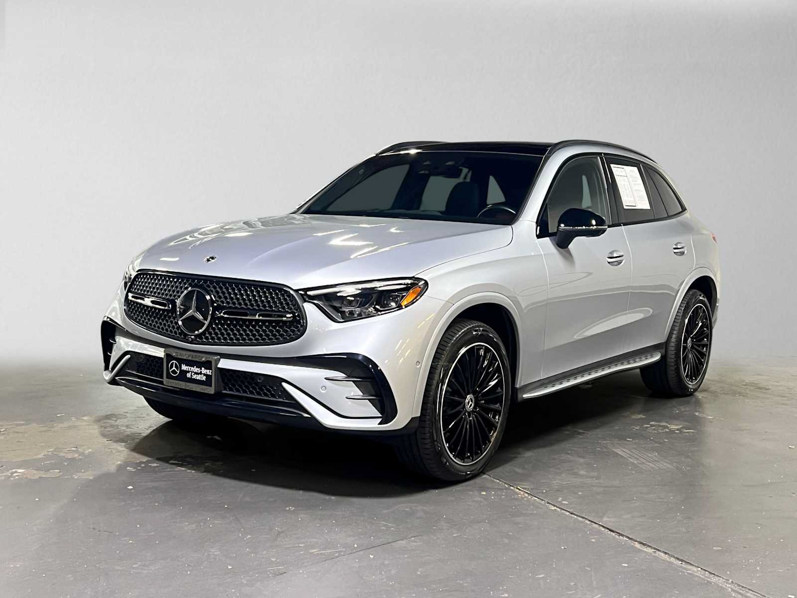 Used 2023 Mercedes-Benz GLC 300 4MATIC image 7