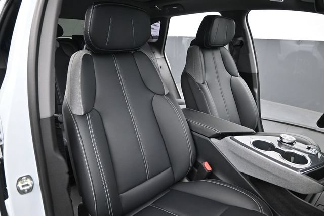 New 2026 Cadillac Optiq Sport 1 w/ LPO, Floor Liner Package AWD/4WD image 23