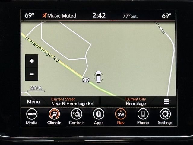 Used 2022 Jeep Grand Cherokee Laredo X image 18