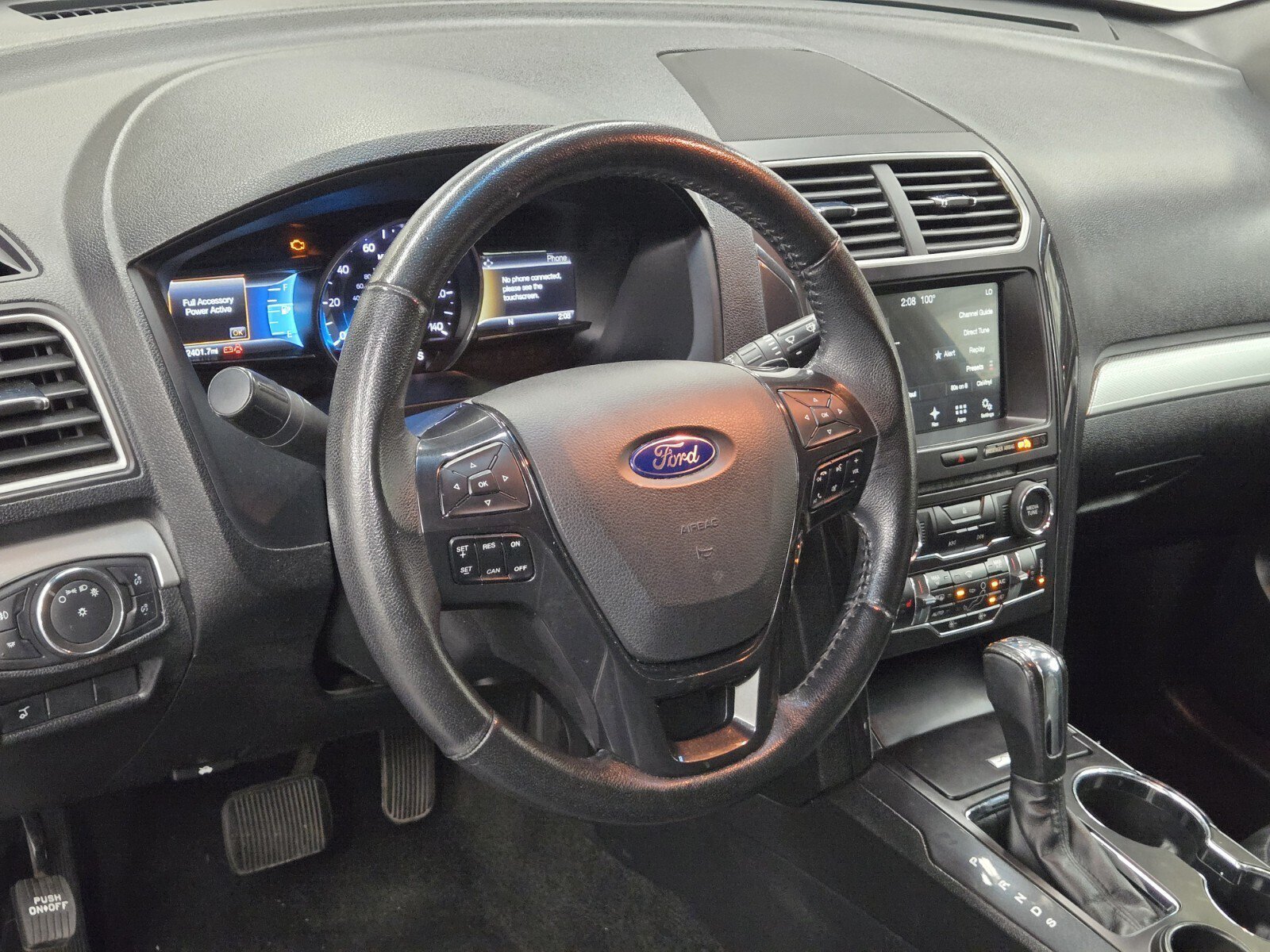 Used 2017 Ford Explorer XLT w/ Equipment Group 202A FWD image 16