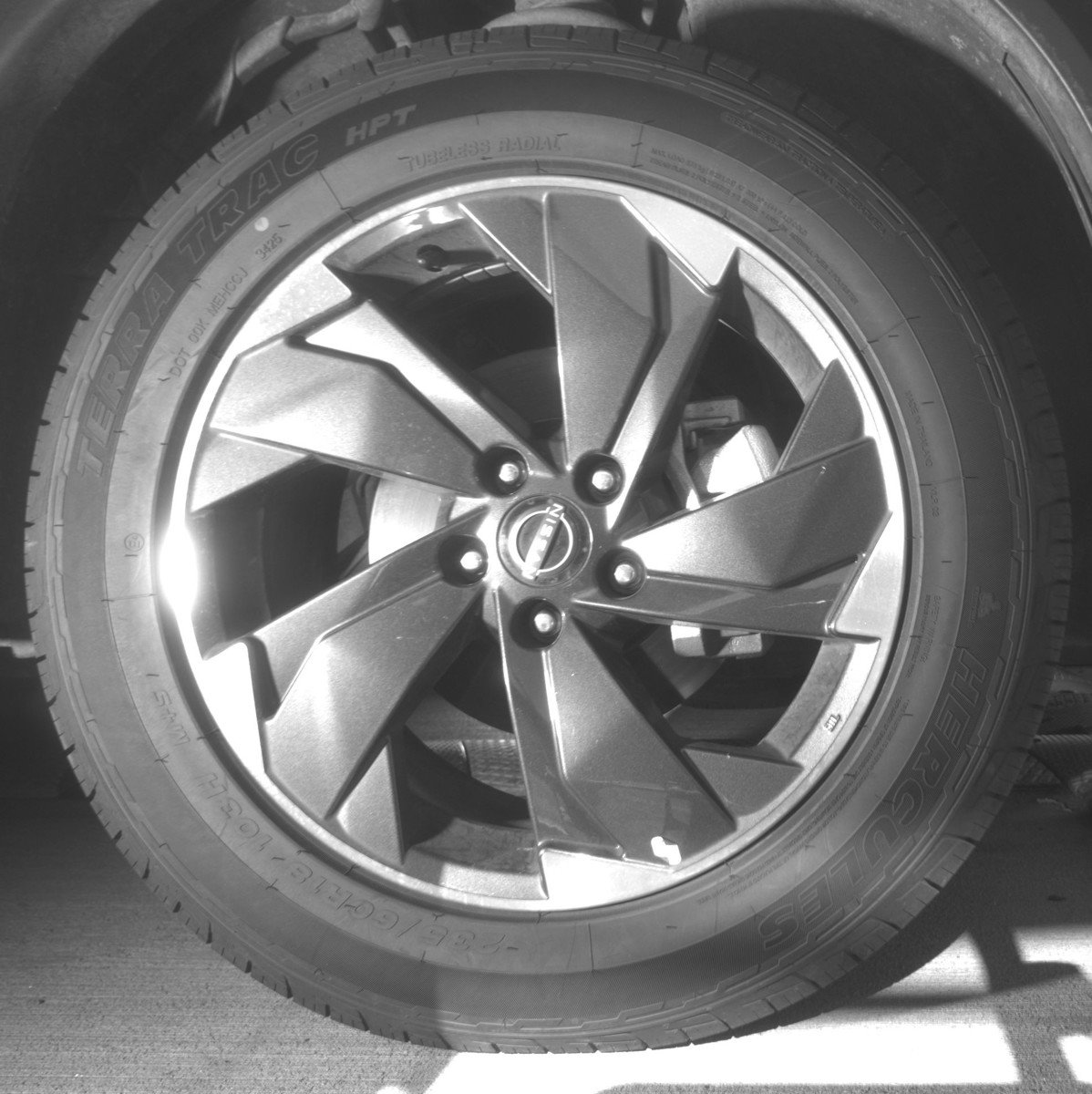 Used 2025 Nissan Rogue SV image 13