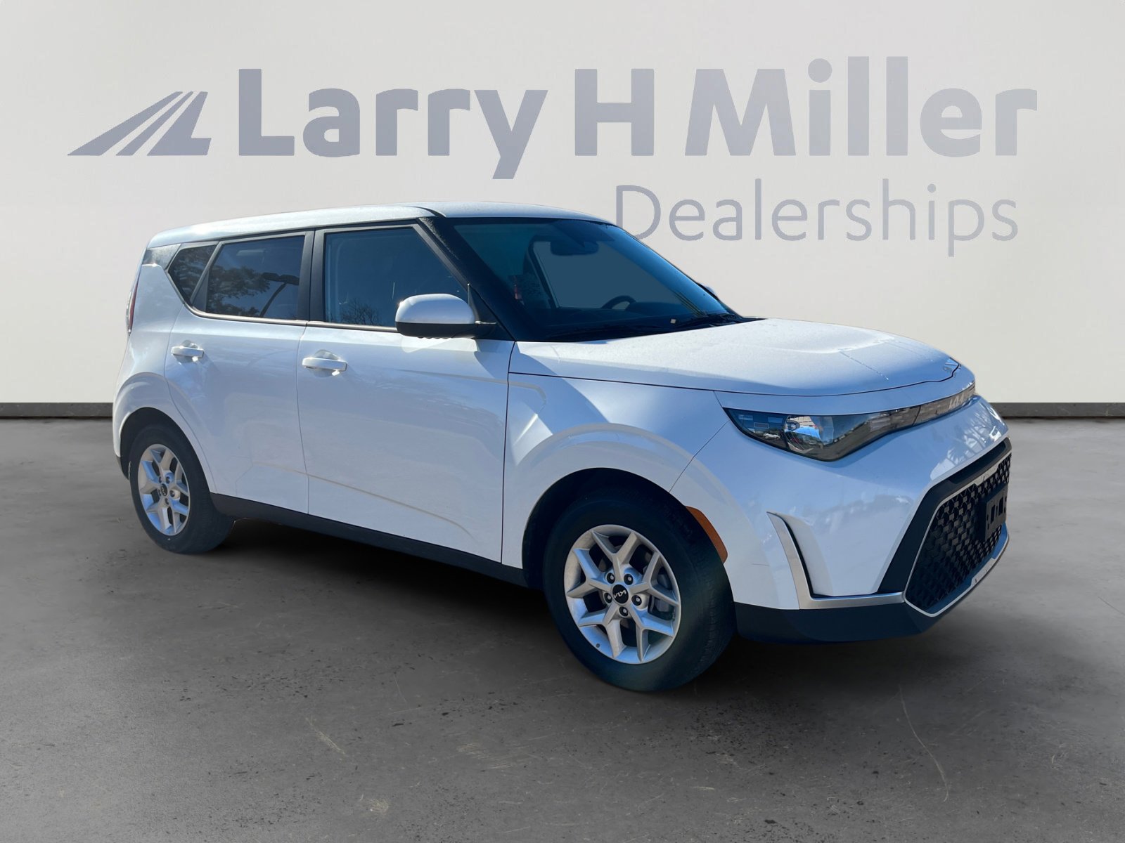 Used 2025 Kia Soul LX image 7