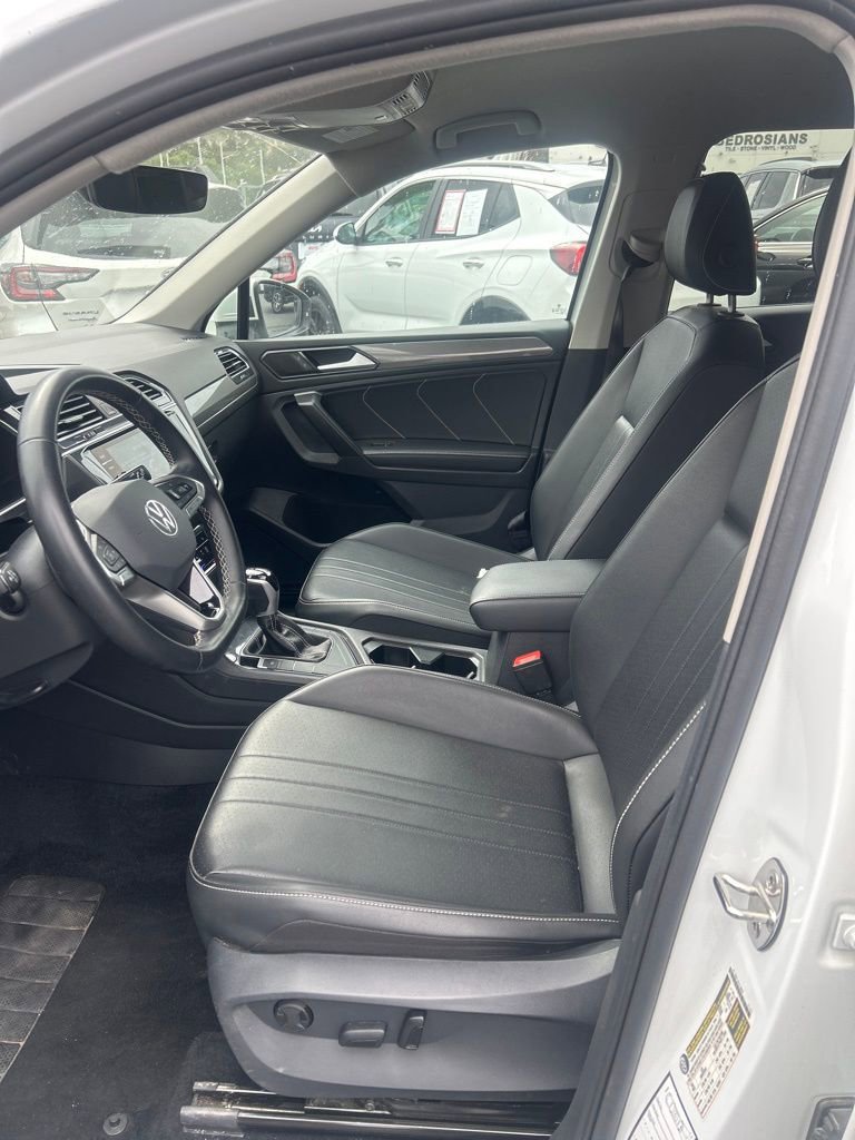 Used 2024 Volkswagen Tiguan SE image 14
