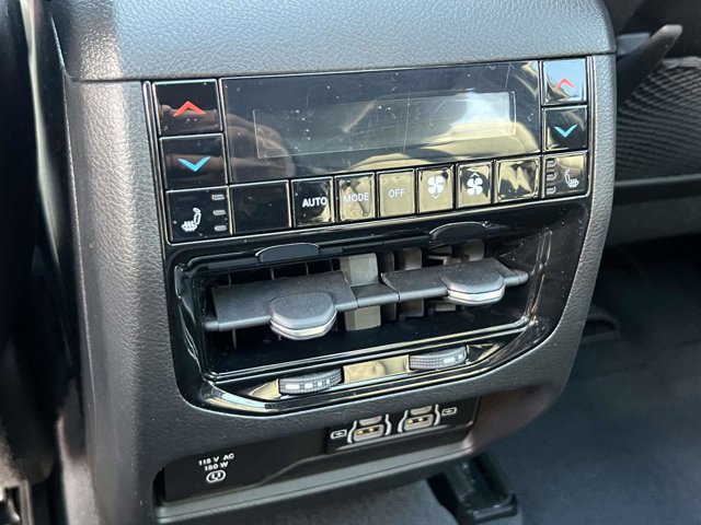 Used 2023 Jeep Grand Cherokee Summit image 12