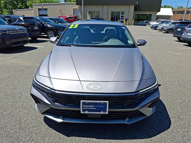 Certified 2025 Hyundai Elantra SEL FWD image 29