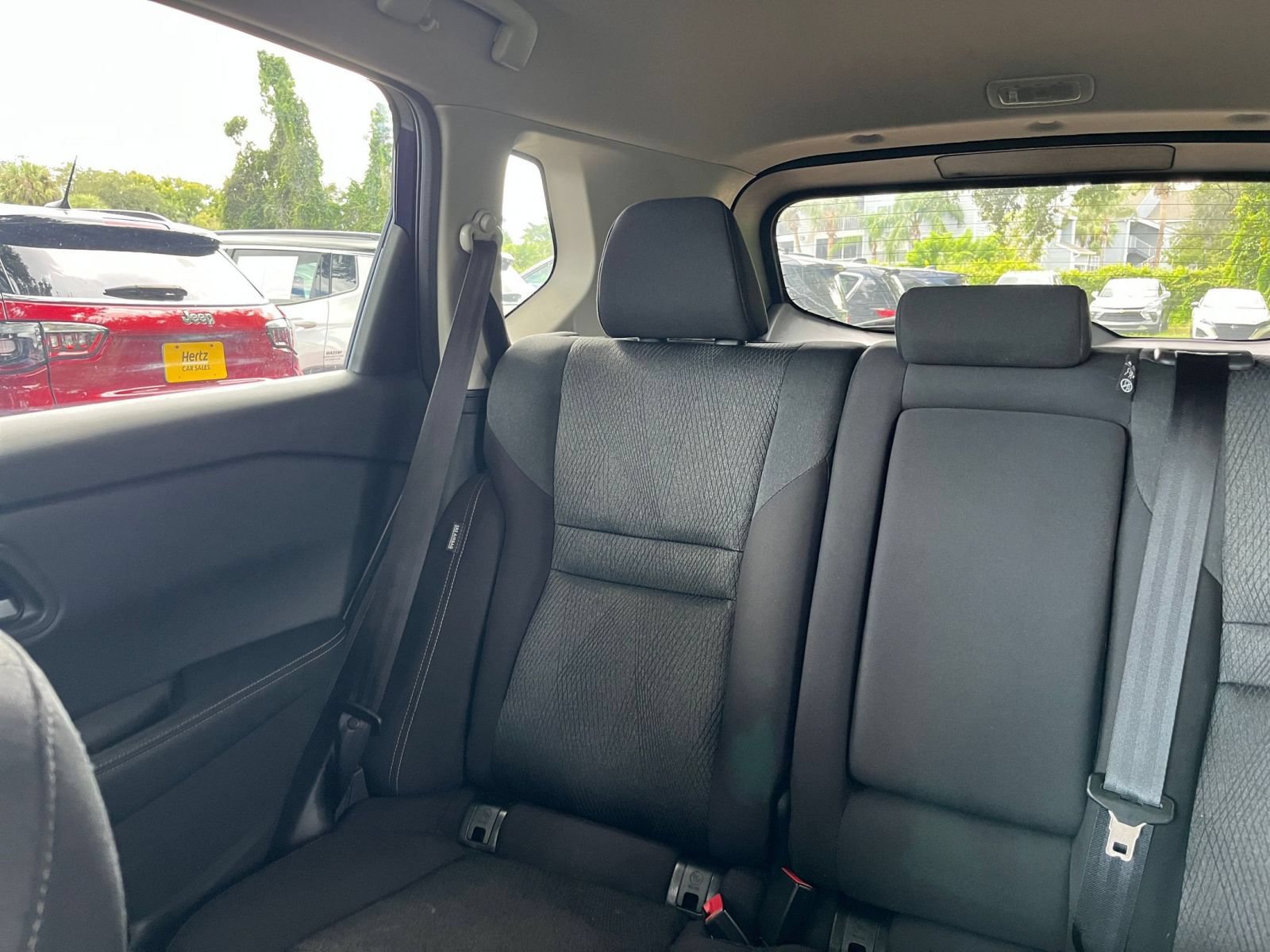 Used 2025 Nissan Rogue SV FWD image 39