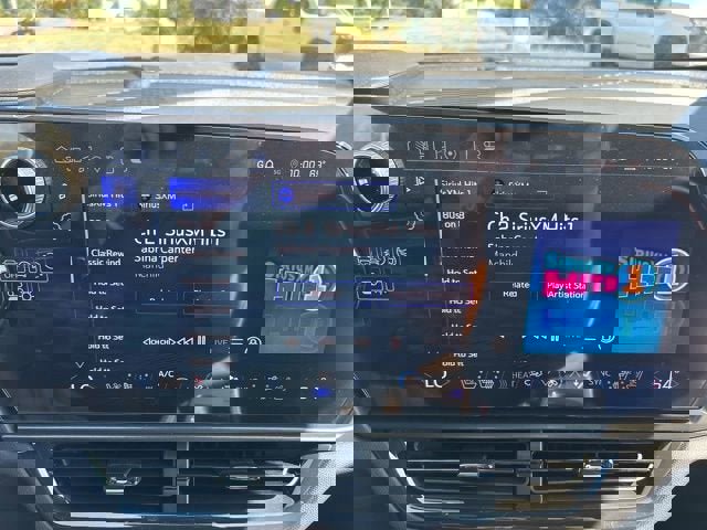 New 2025 Chevrolet Equinox EV RS image 10