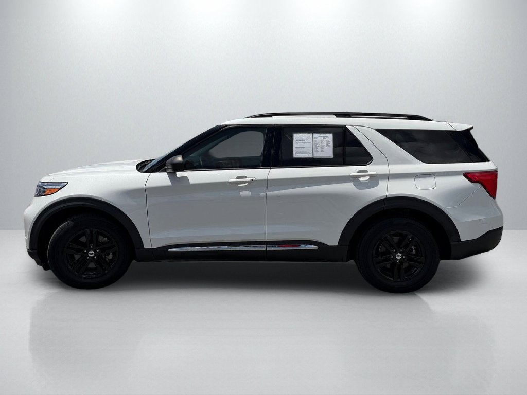 Used 2024 Ford Explorer XLT RWD image 8