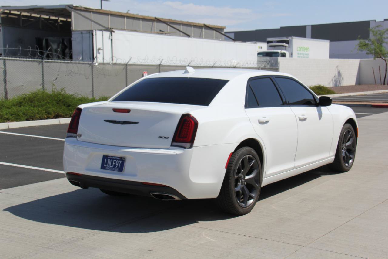 Used 2023 Chrysler 300 Touring w/ Sport Appearance Package RWD image 5
