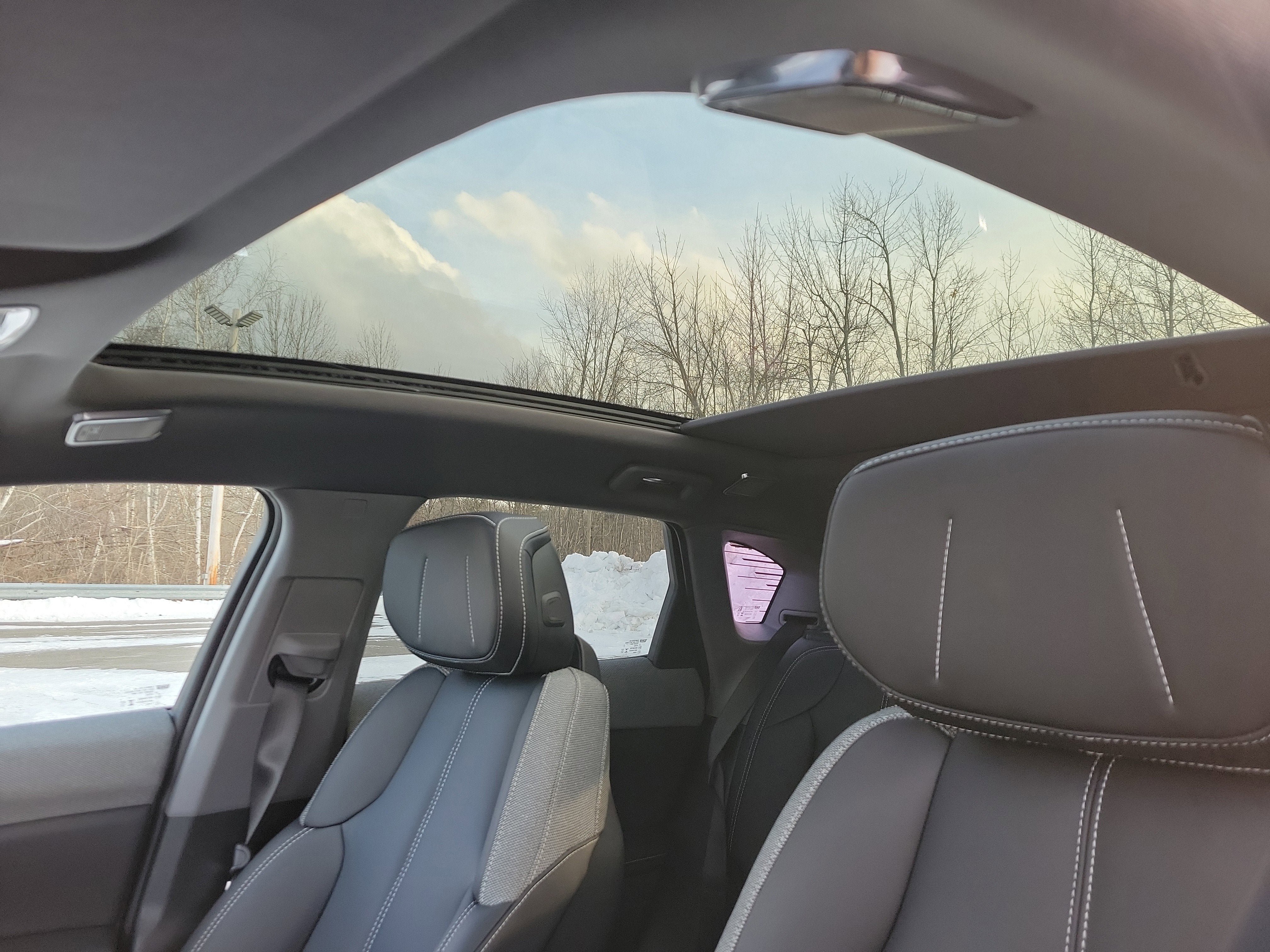 New 2026 Cadillac Optiq Sport 1 w/ LPO, Floor Liner Package AWD/4WD image 27