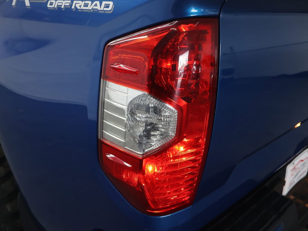 Used 2018 Toyota Tundra SR5 w/ TRD Off Road Package AWD/4WD image 30