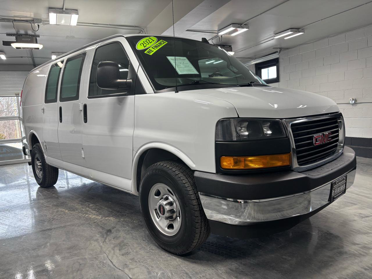 Used 2021 GMC Savana 2500 w/ Driver Convenience Package RWD image 2
