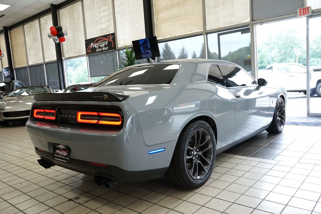 Used 2022 Dodge Challenger R/T Scat Pack RWD image 23
