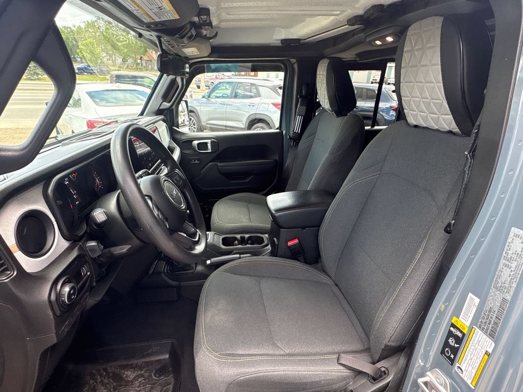 Used 2024 Jeep Gladiator Sport AWD/4WD image 14