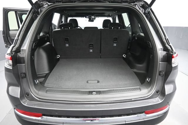 New 2026 Jeep Grand Cherokee Laredo X RWD image 13