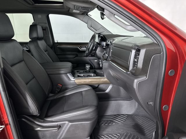Used 2025 Chevrolet Silverado 1500 LT Trail Boss w/ Convenience Package II AWD/4WD image 29