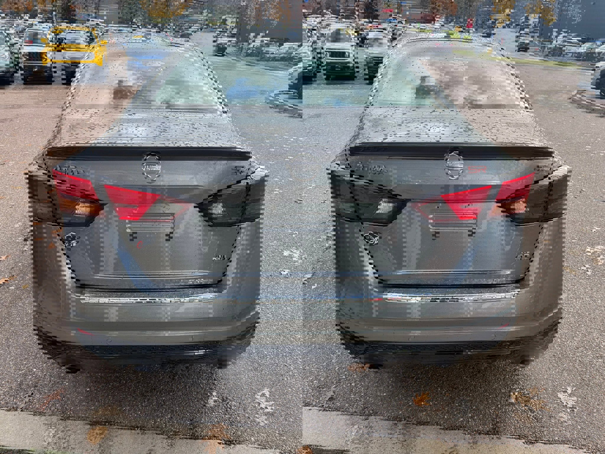 Used 2023 Nissan Altima 2.5 SR w/ SR Premium Package image 6