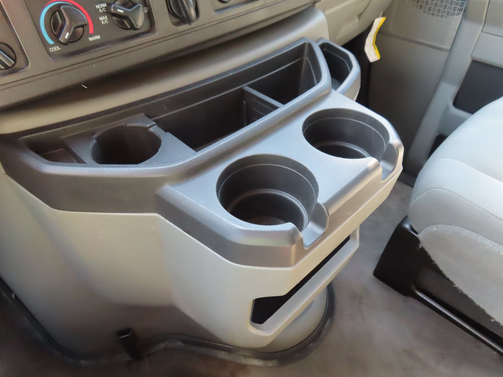 Used 2014 Ford E-350 and Econoline 350 XLT RWD image 22