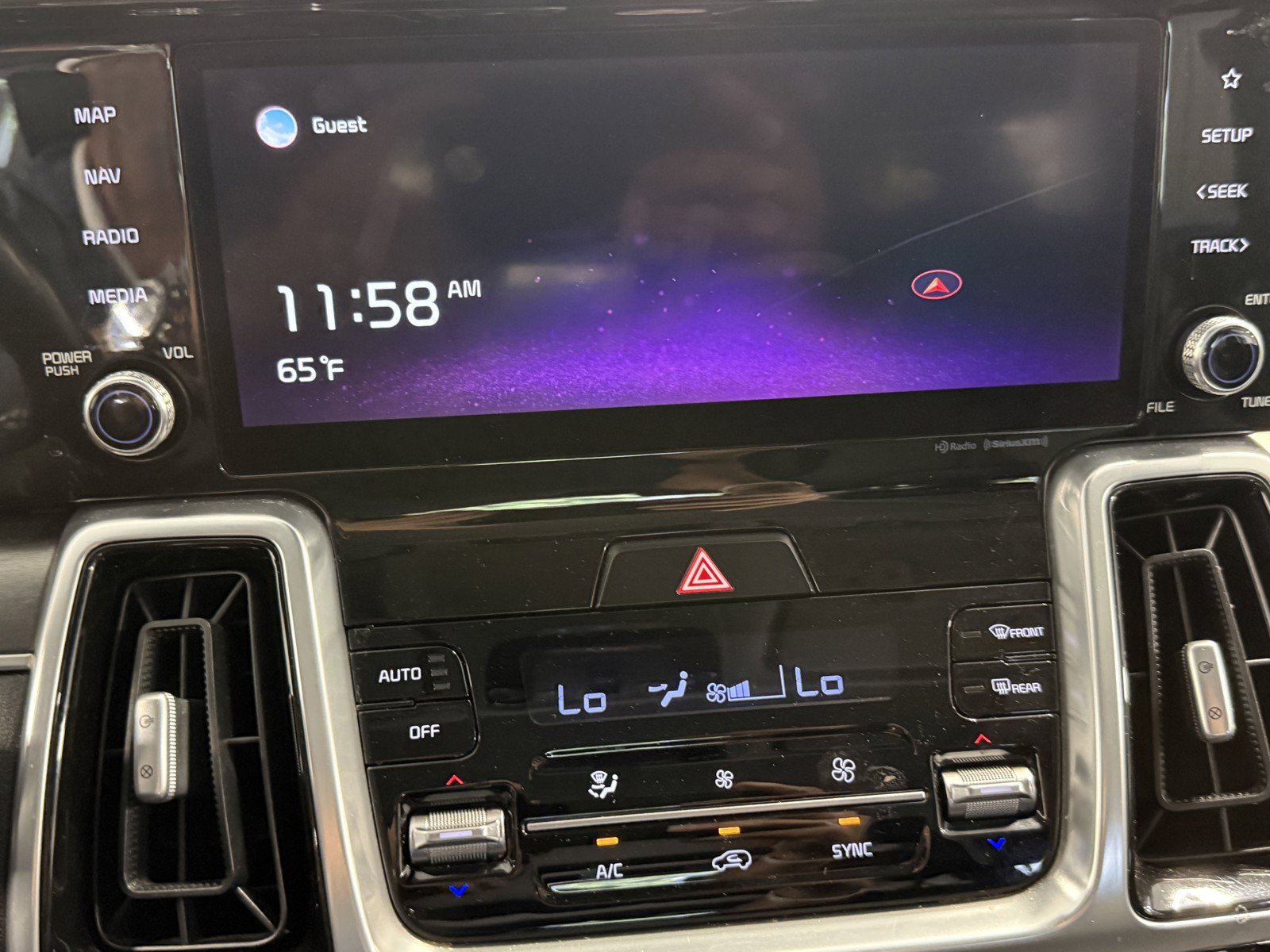 Used 2021 Kia Sorento SX AWD/4WD image 11